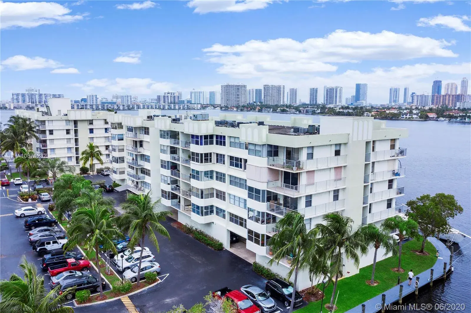 16570 NE 26th Ave # 3I, North Miami Beach FL 33160