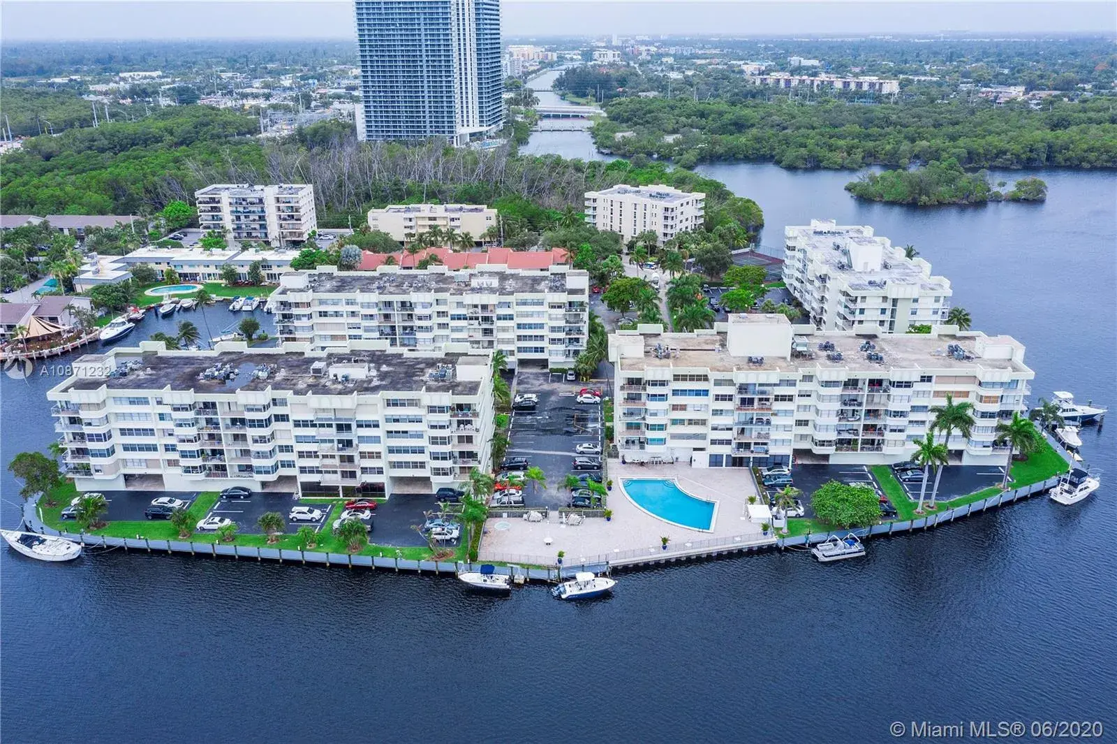 16570 NE 26th Ave # 3I, North Miami Beach FL 33160