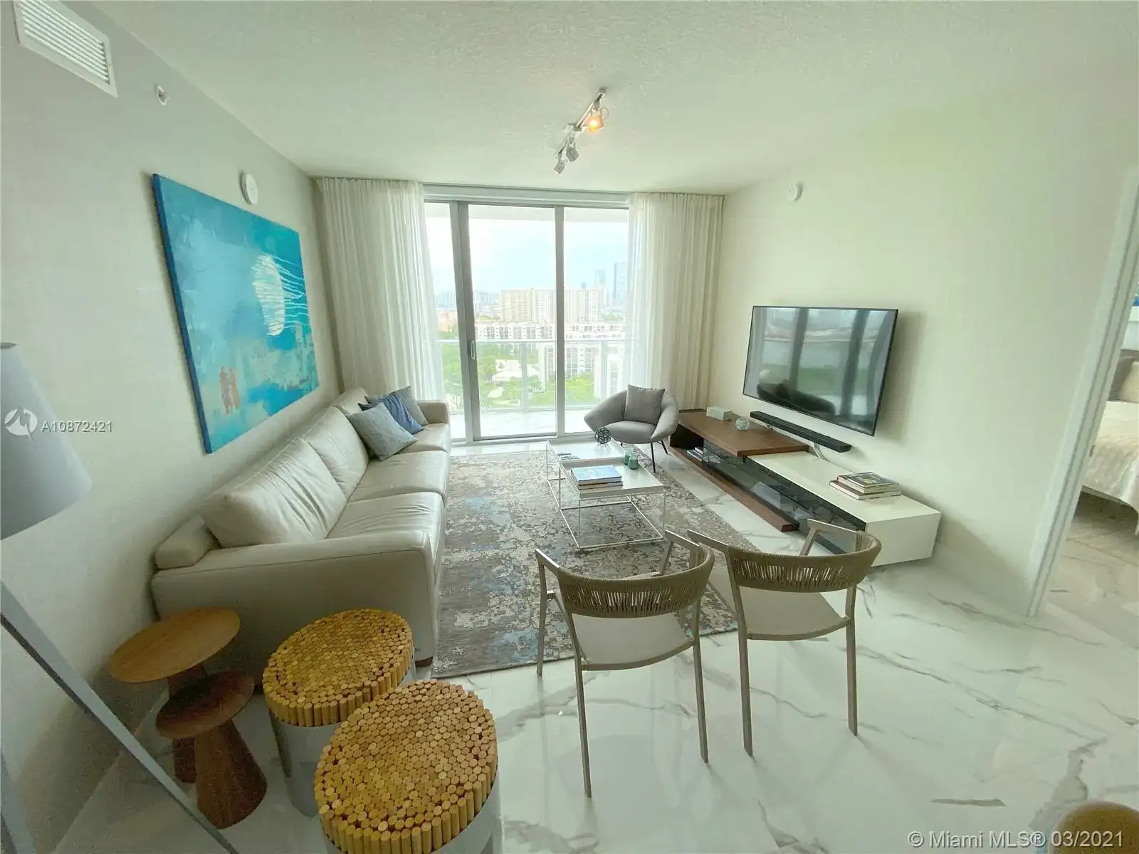 330 Sunny Isles Blvd # 1605, Sunny Isles Beach FL 33160 photo 3