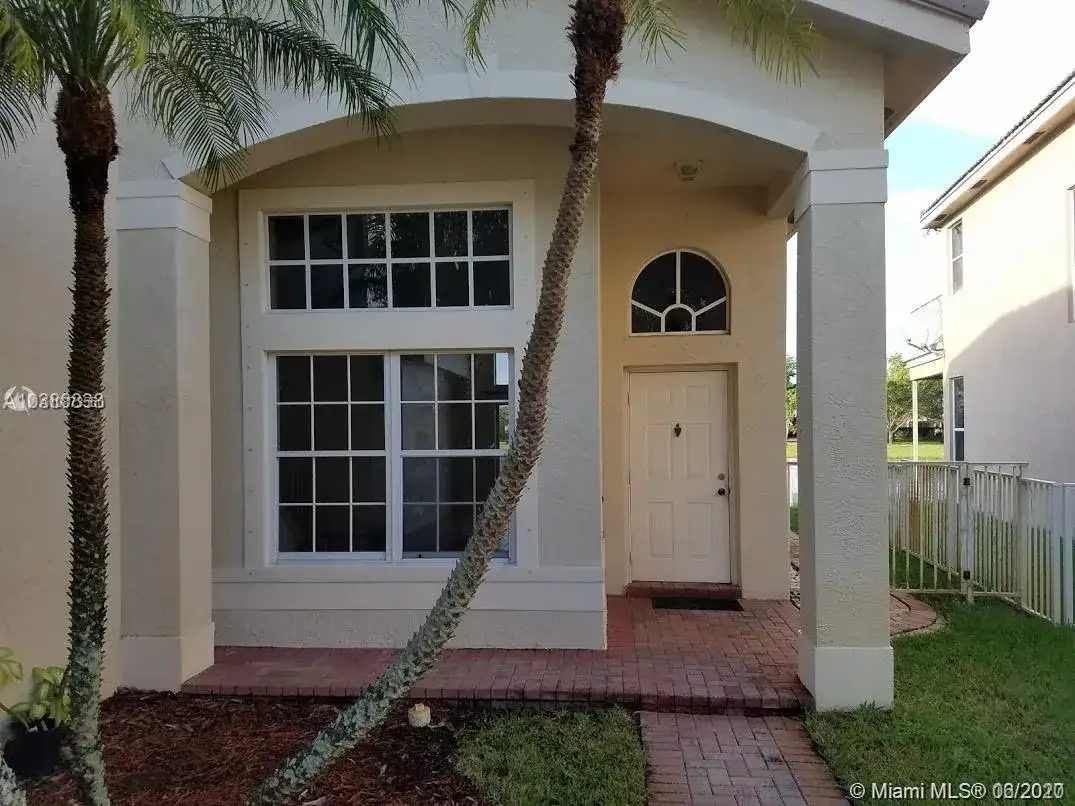 15811 SW 24th St, Miramar FL 33027 photo 3