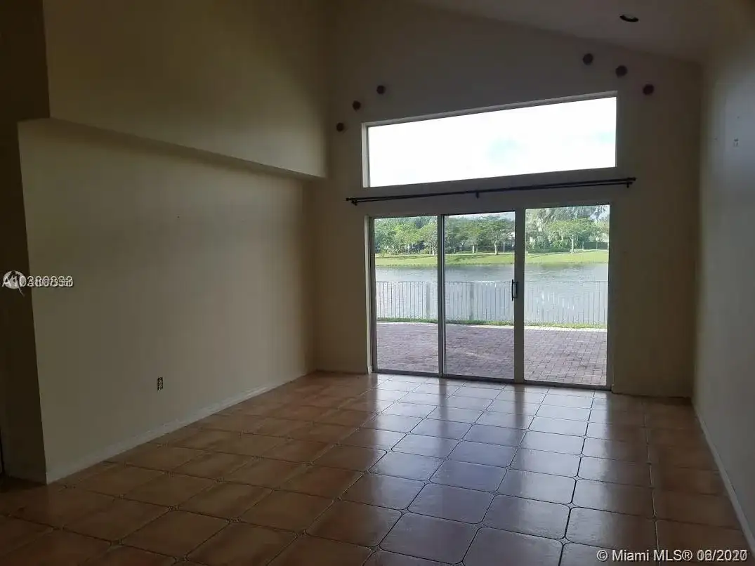15811 SW 24th St, Miramar FL 33027 photo 4