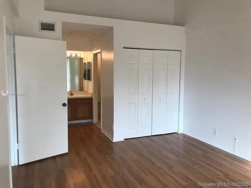 831 Lyons Rd # 23206, Coconut Creek FL 33063 photo 4
