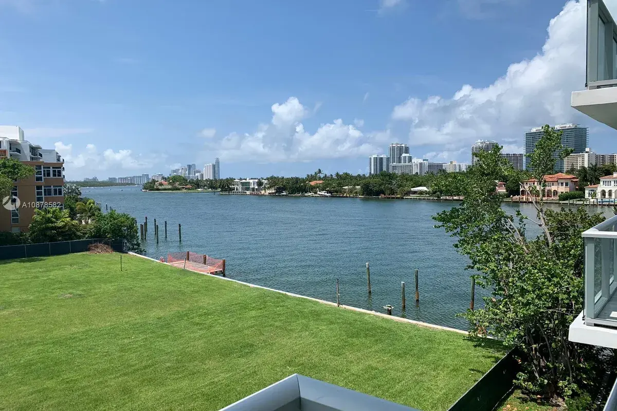 9901 E Bay Harbor Dr # 403, Bay Harbor Islands FL 33154