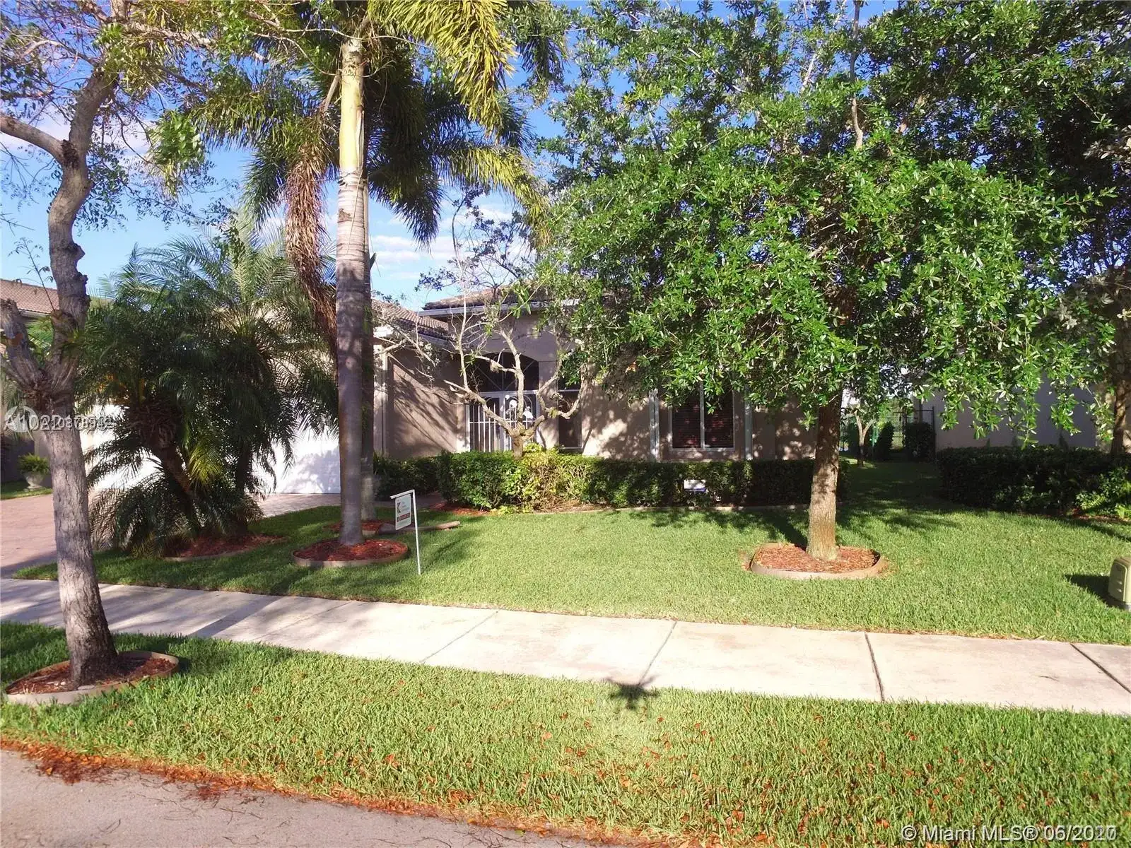 2225 SE 20 Avenue, Homestead FL 33035 photo 2