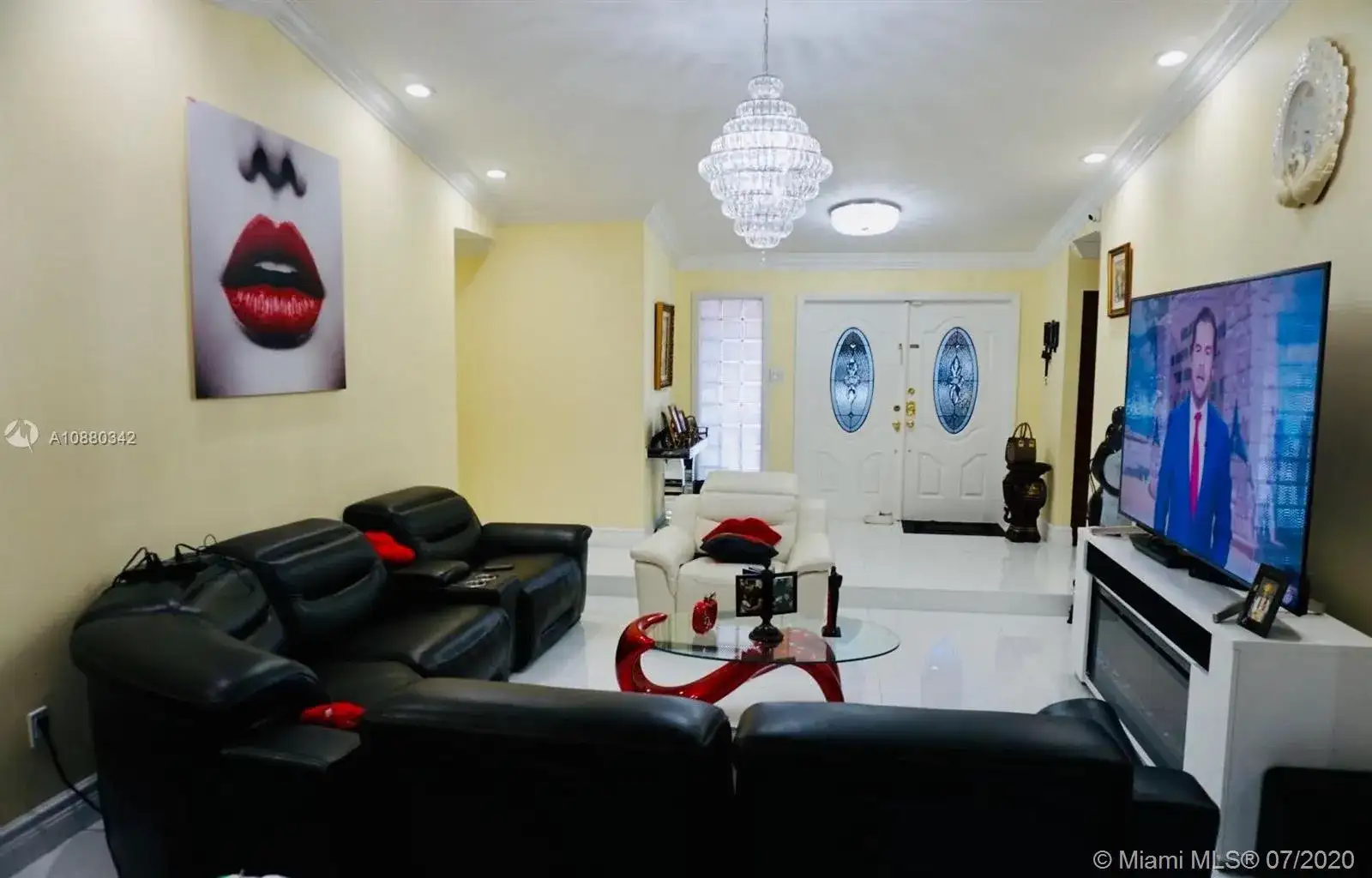 20040 NW 63rd Ave, Hialeah FL 33015 photo 3