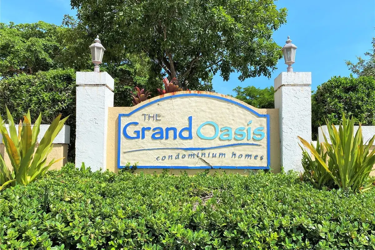 5761 Riverside Dr, Coral Springs FL 33067