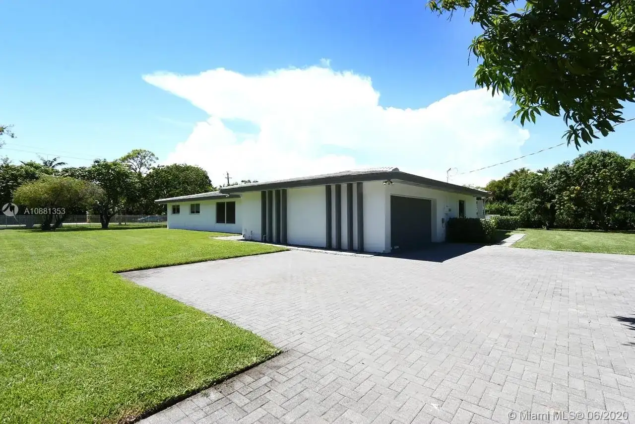 6695 SW 96th St, Pinecrest FL 33156 photo 3