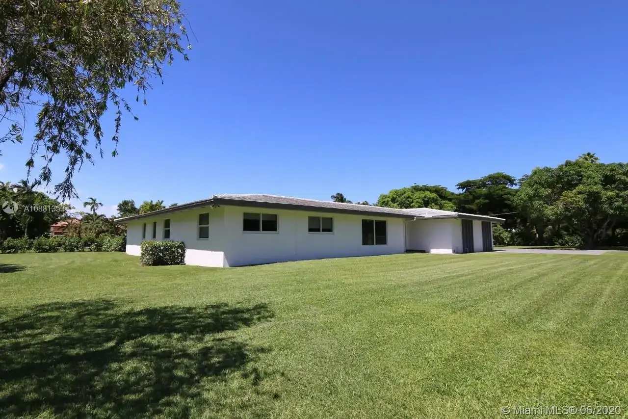 6695 SW 96th St, Pinecrest FL 33156 photo 4