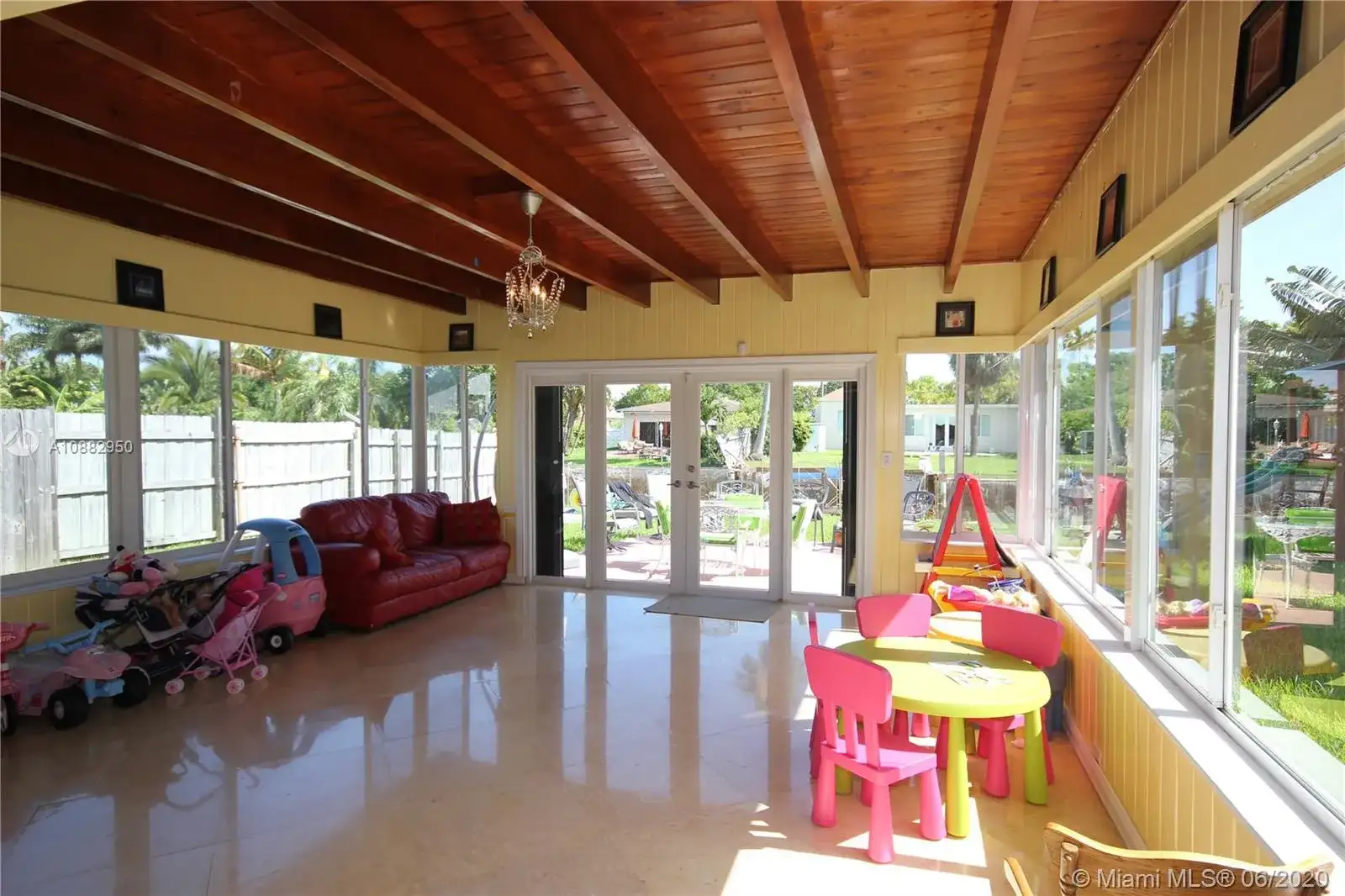 1625 Daytonia Rd, Miami Beach FL 33141 photo 3