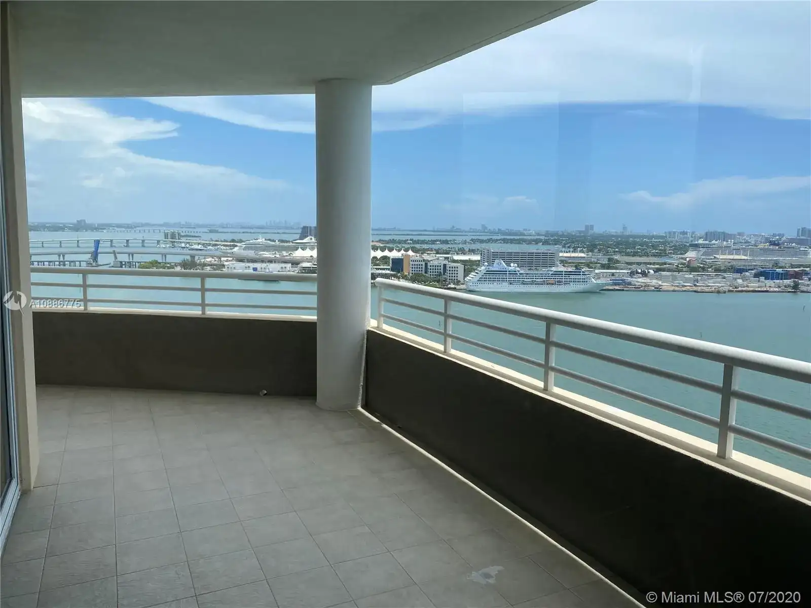 808 Brickell Key Dr # 2601, Miami FL 33131 photo 4