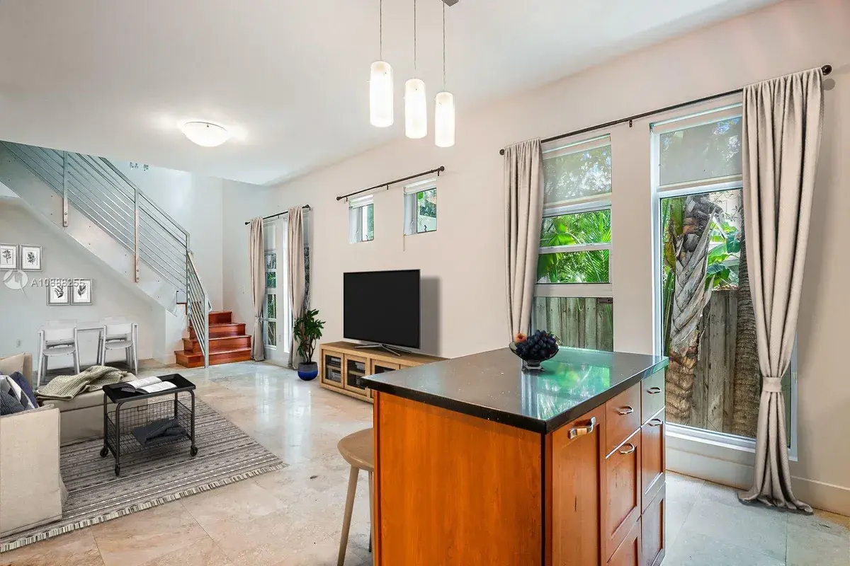 1545 Jefferson Ave # 106, Miami Beach FL 33139