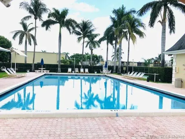 2204 NE 7th St # 3, Hallandale Beach FL 33009