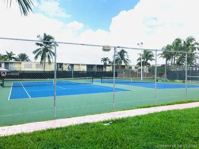 2204 NE 7th St # 3, Hallandale Beach FL 33009