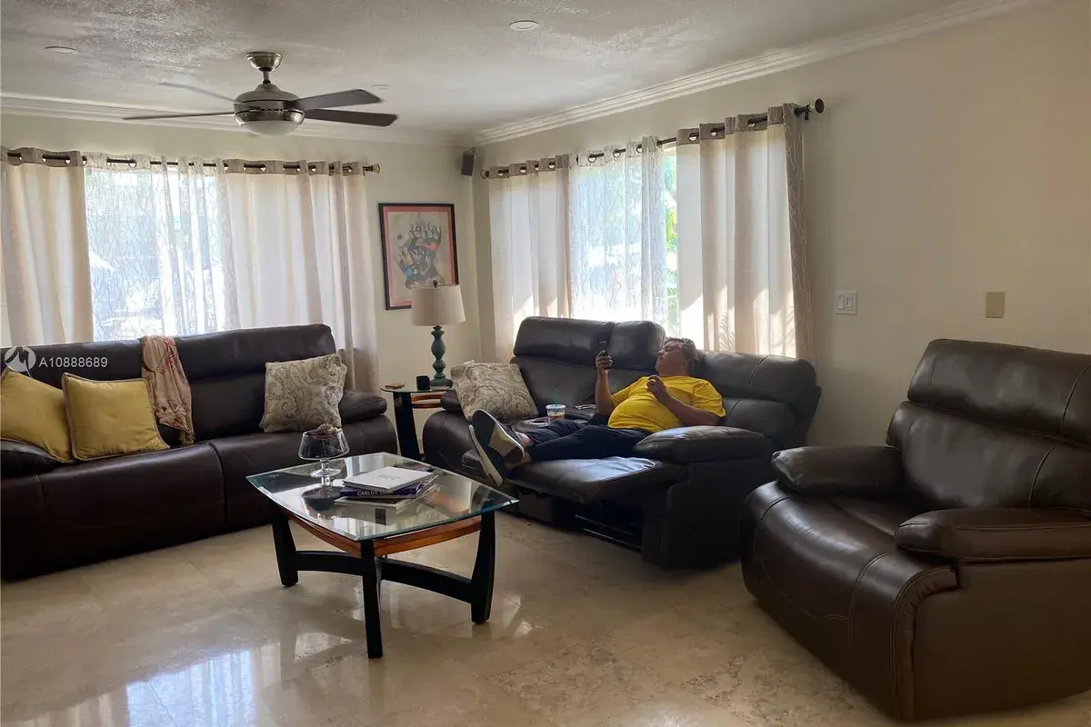 4802 Washington St # 2, Hollywood FL 33021
