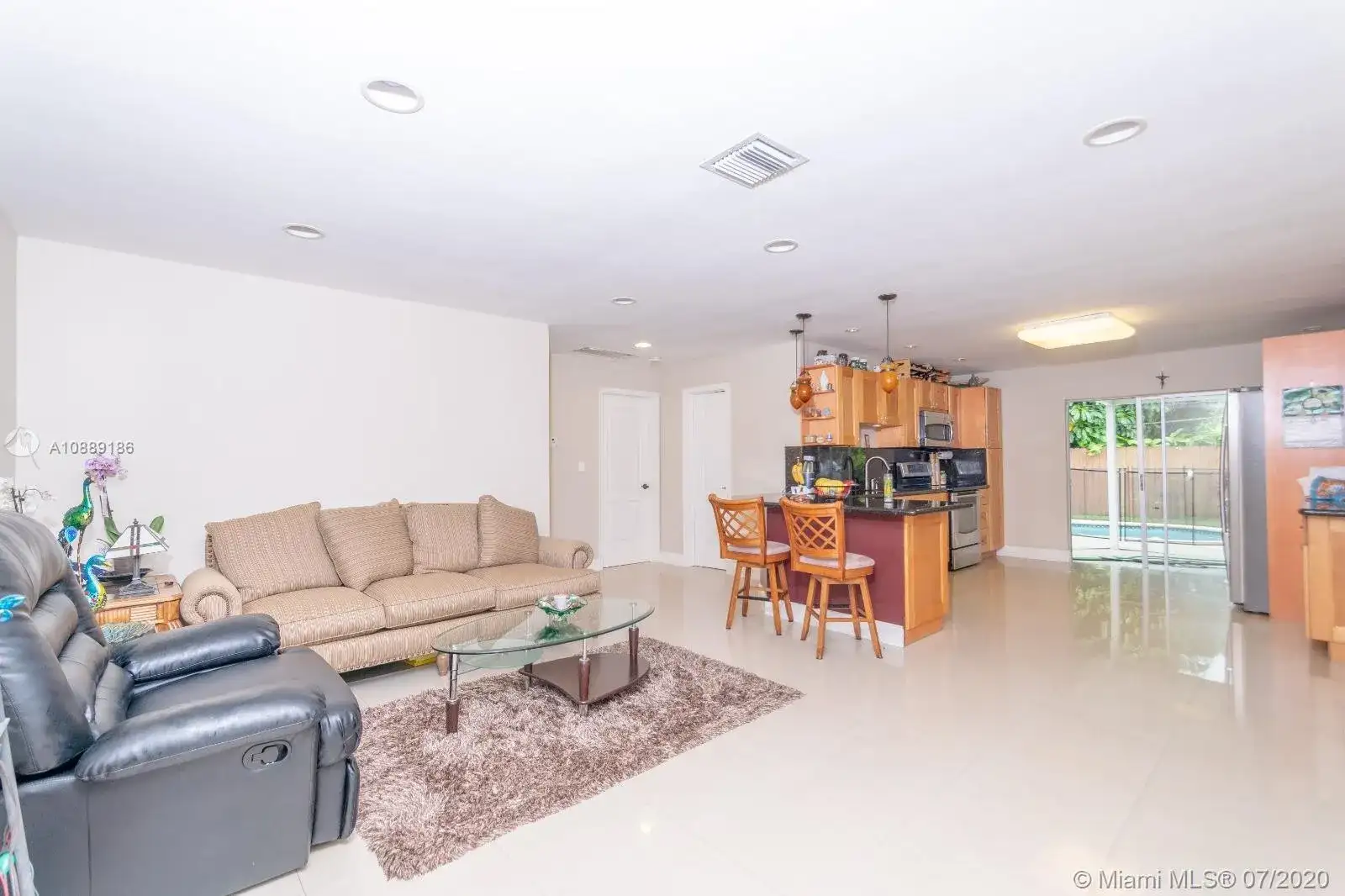 6190 SW 48th Ct, Davie FL 33314 photo 2