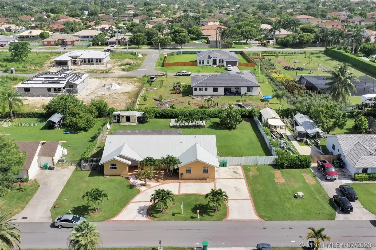 18810 SW 294th Ter, Homestead FL 33030 photo 4