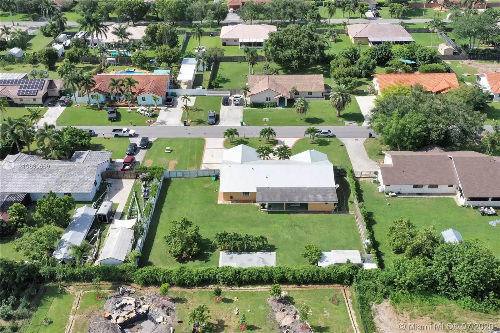 18810 SW 294th Ter, Homestead FL 33030 photo 5