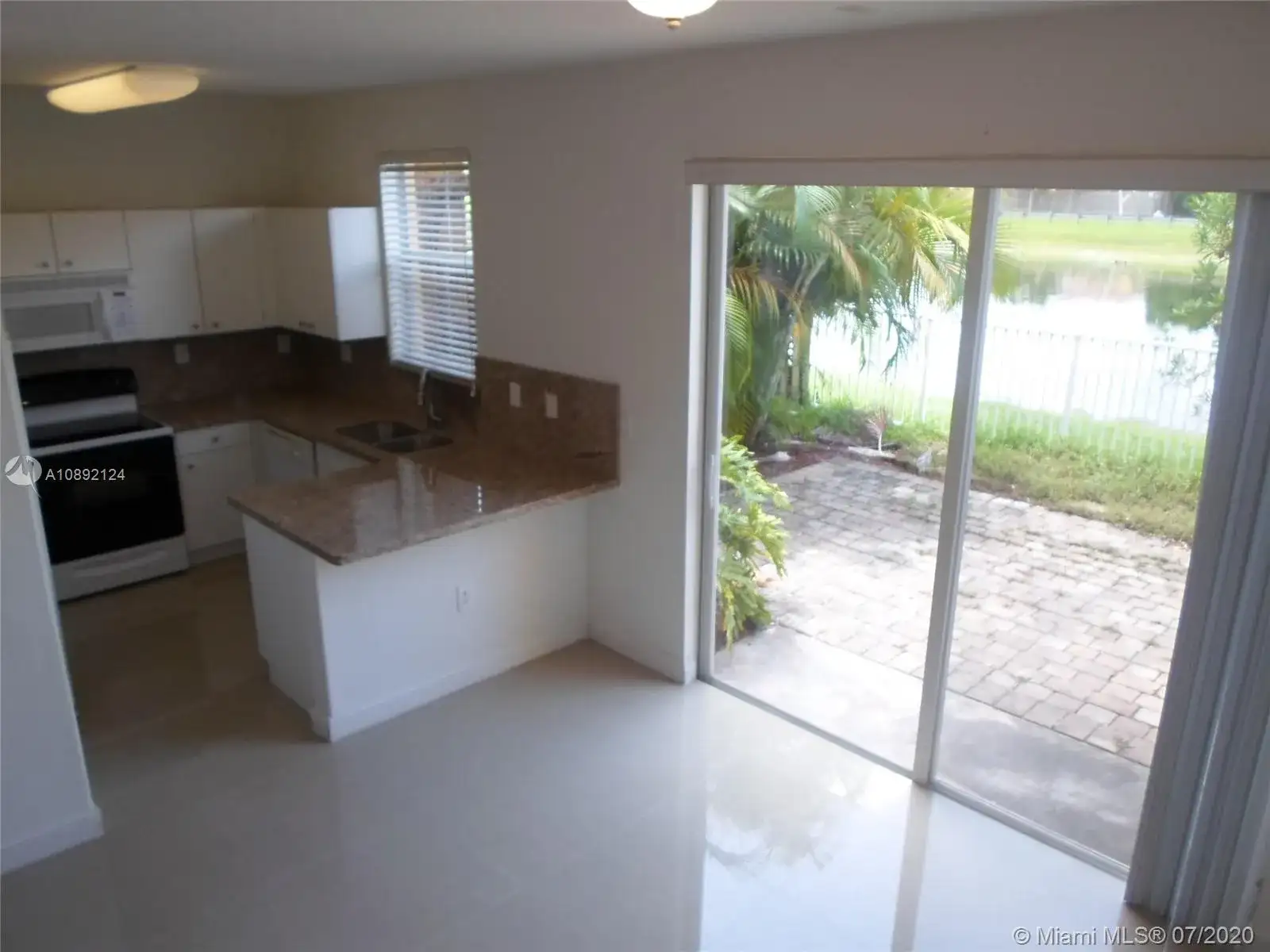 8164 NW 108 PL, Doral FL 33178 photo 3