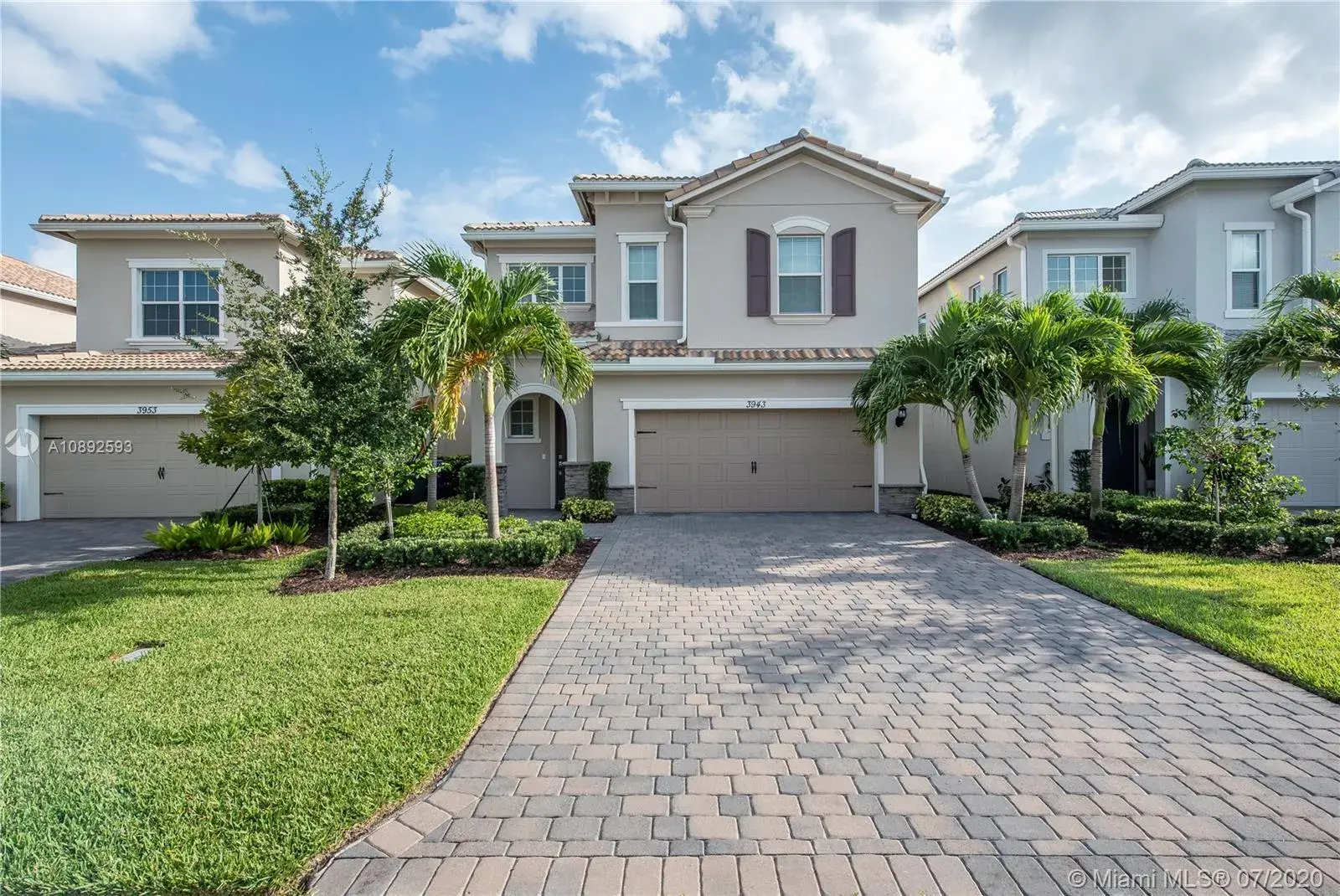 3943 Mahogany Ln, Hollywood FL 33021