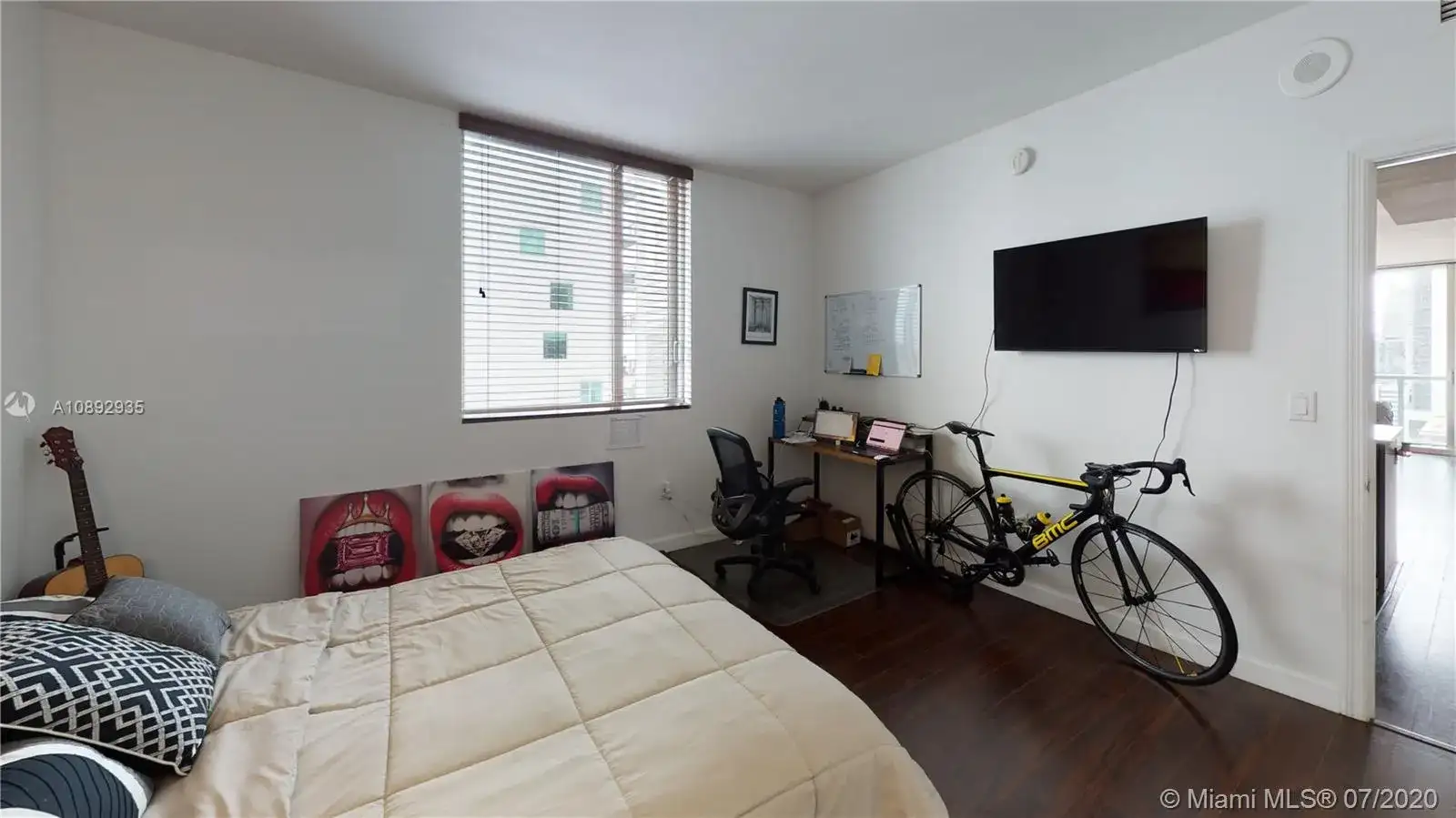 55 SE 6th St # 2110, Miami FL 33131 photo 2