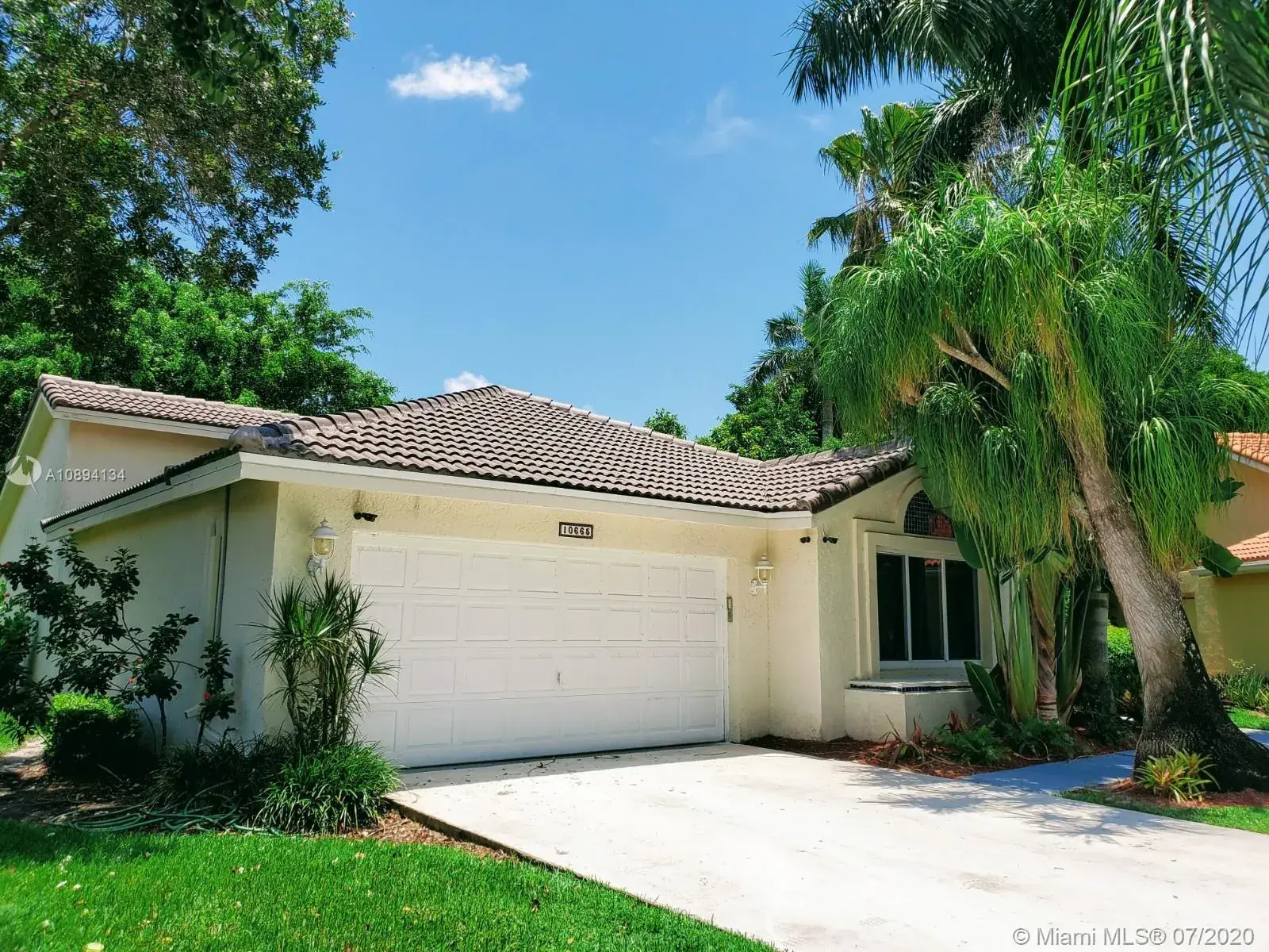 10665 San Bernardino Way, Boca Raton FL 33428