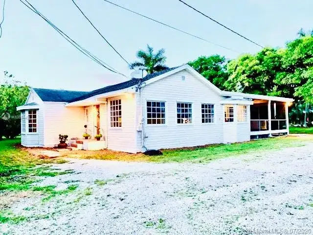 25945 SW 197th Ave, Homestead FL 33031 photo 2