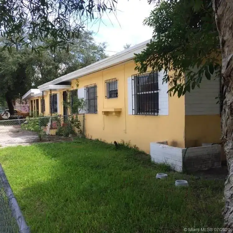 248 NW 69th St, Miami FL 33150 photo 4