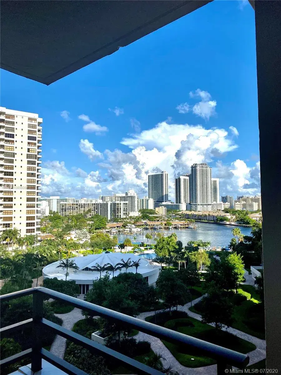 600 Three Islands Blvd # 816, Hallandale Beach FL 33009