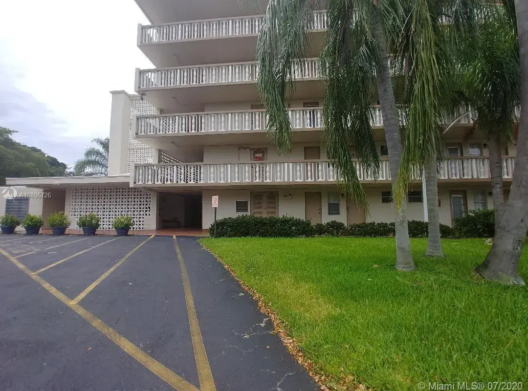 4650 Washington St # 107, Hollywood FL 33021