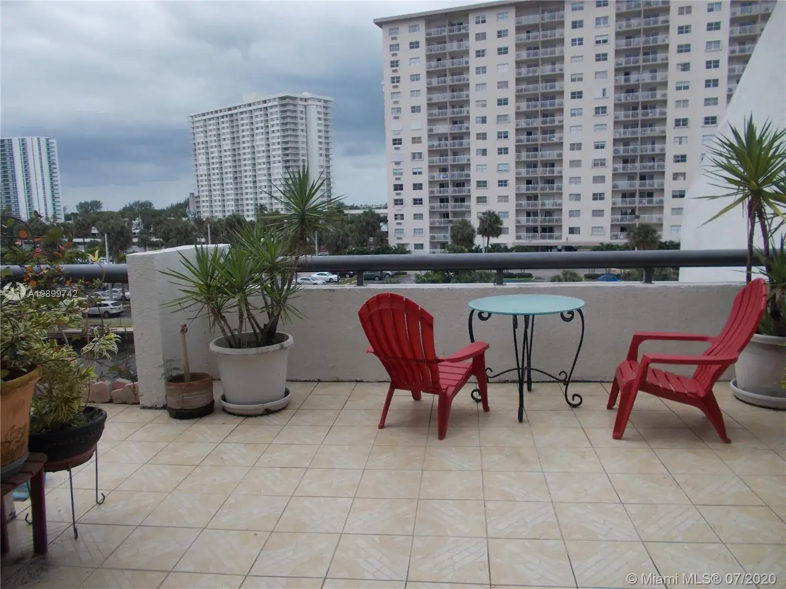 406 Poinciana Dr # 1725, Sunny Isles Beach FL 33160