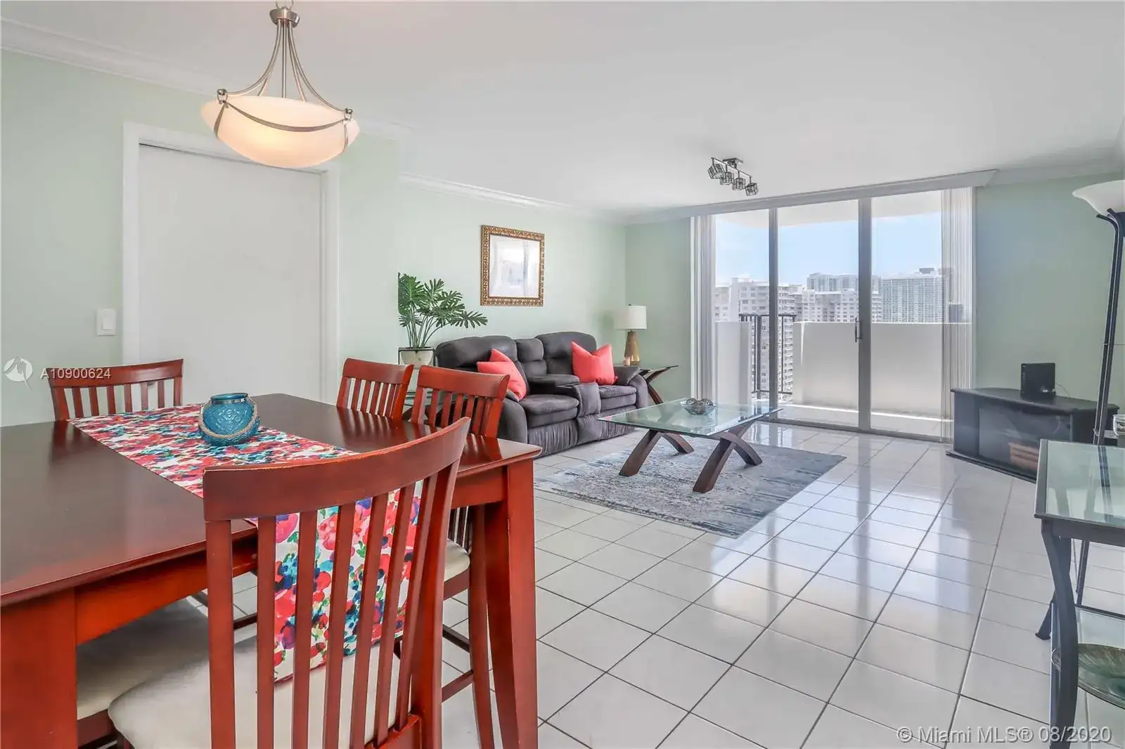2750 NE 183rd St # 1910, Aventura FL 33160 photo 2