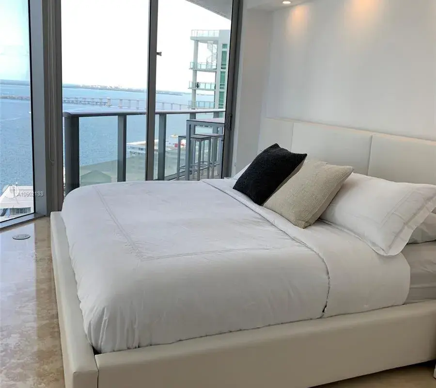1300 Brickell Bay Dr # 2509, Miami FL 33131