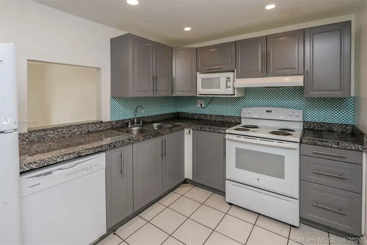 4304 NW 9th Ave # 2H, Deerfield Beach FL 33064