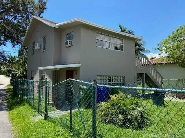 2100 SW 25th St, Miami FL 33133 photo 2