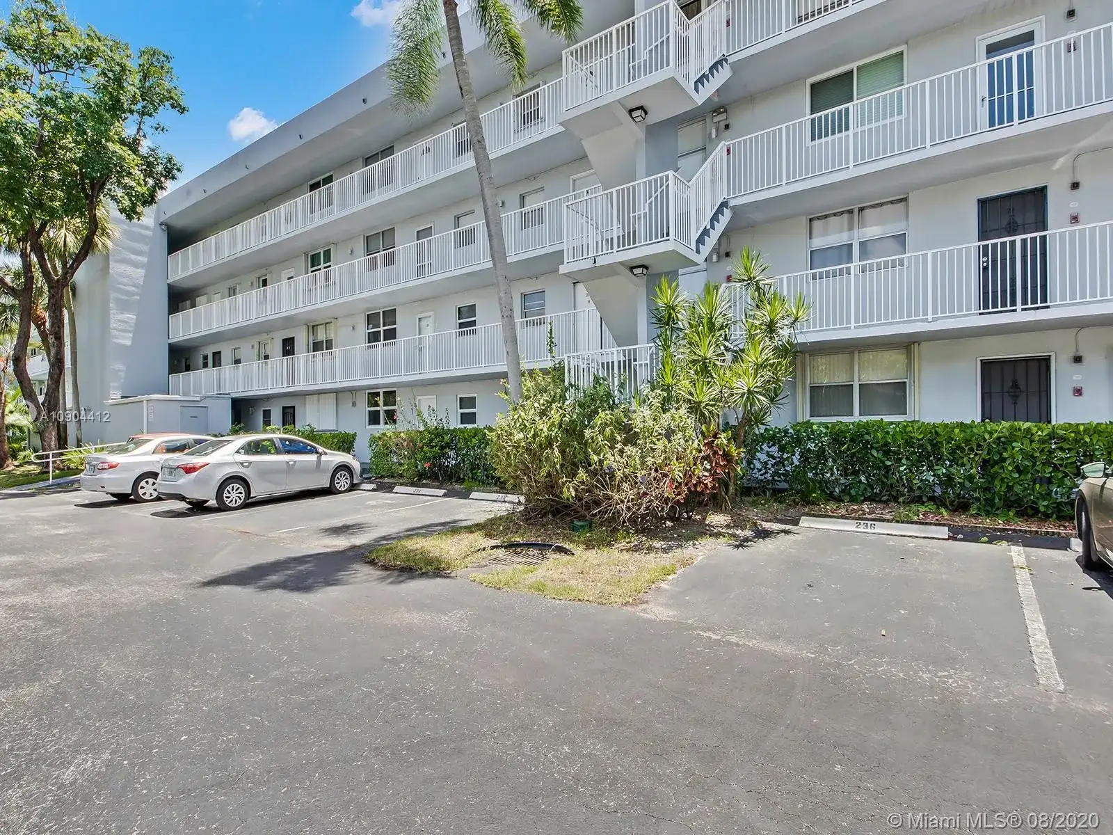 108 Royal Park Dr # 3G, Oakland Park FL 33309 photo 2