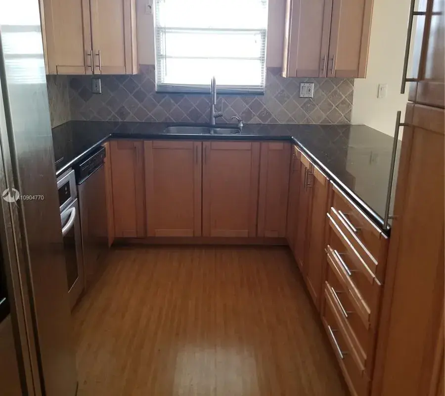 137 Golden Isles Dr # 1610, Hallandale Beach FL 33009