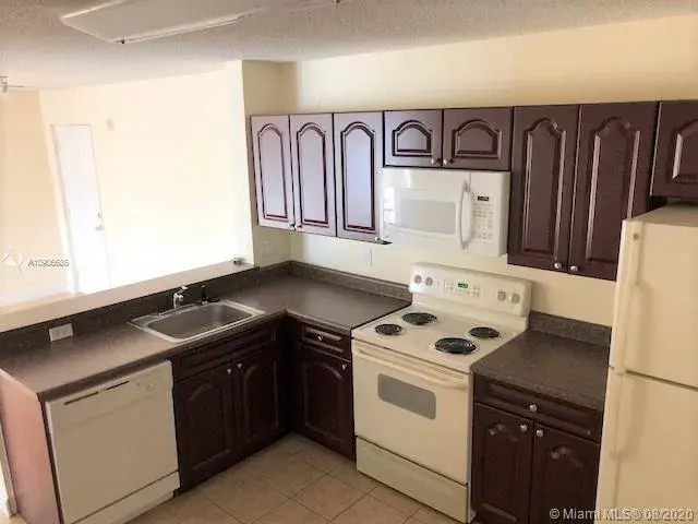 5801 Riverside Dr # 203, Coral Springs FL 33067