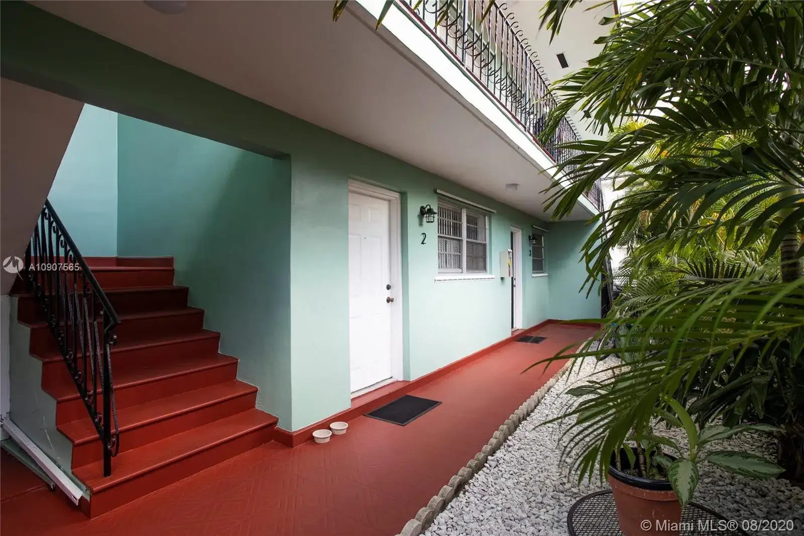 2379 NE 172nd St, North Miami Beach FL 33160 photo 2