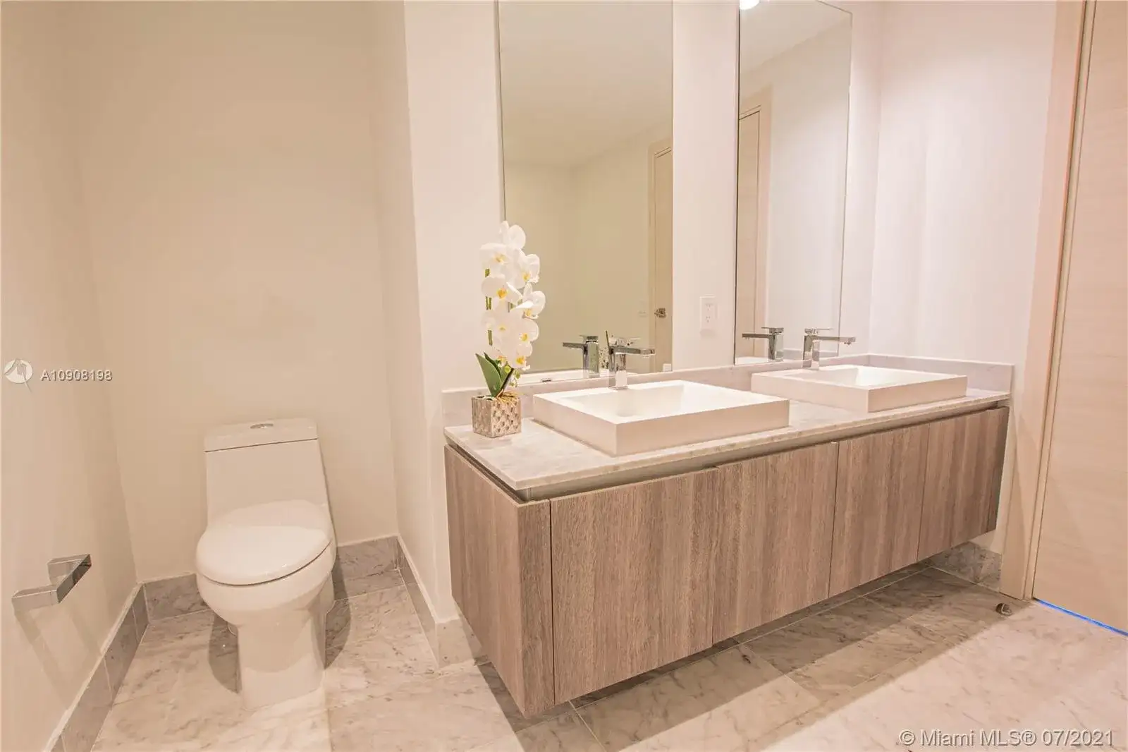 801 S Miami Ave # 5006, Miami FL 33130 photo 3