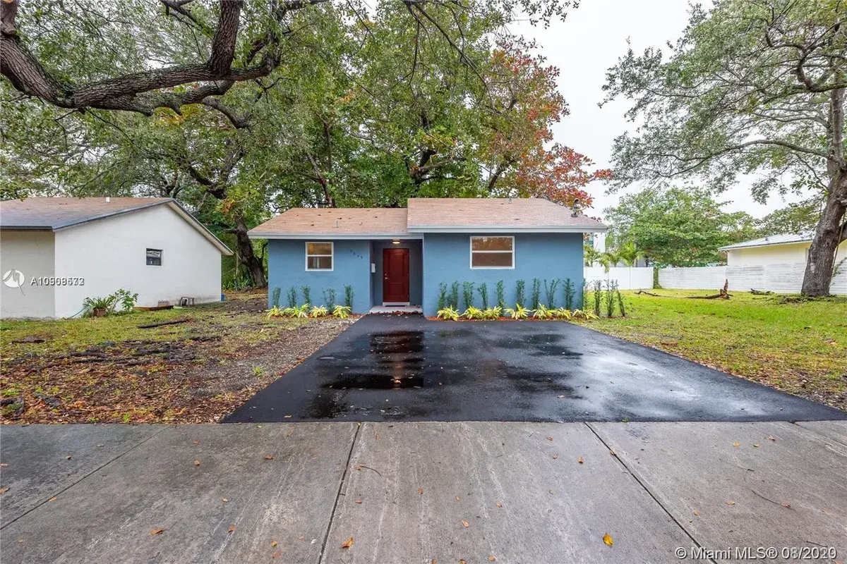 3659 Charles Ave, Miami FL 33133