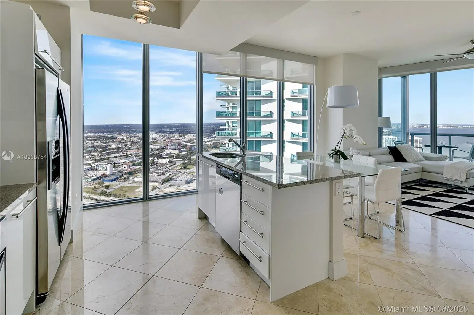 888 Biscayne Blvd # 4712, Miami FL 33132