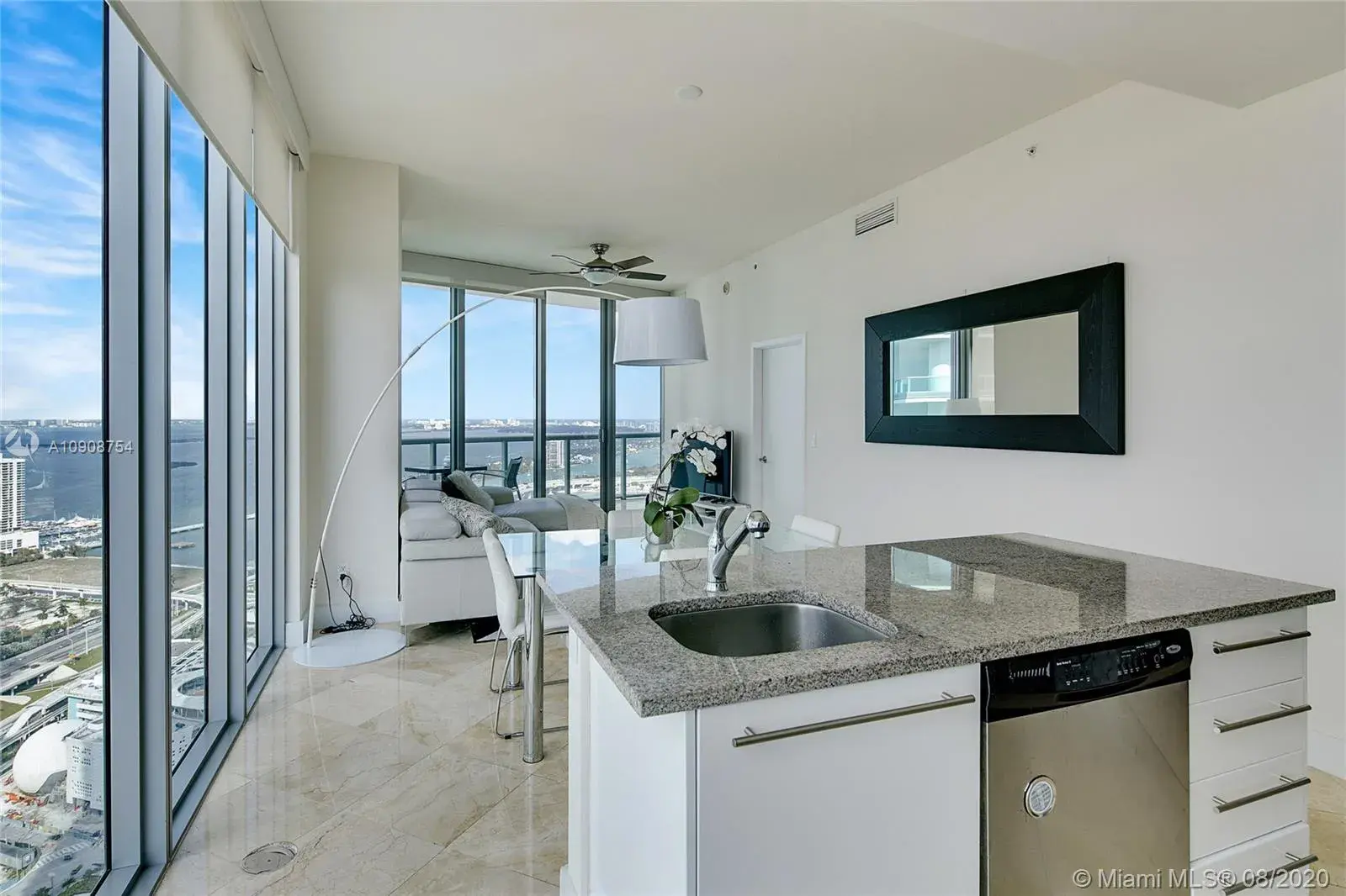 888 Biscayne Blvd # 4712, Miami FL 33132