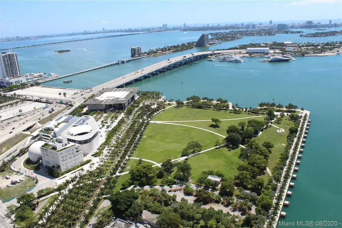 888 Biscayne Blvd # 4712, Miami FL 33132