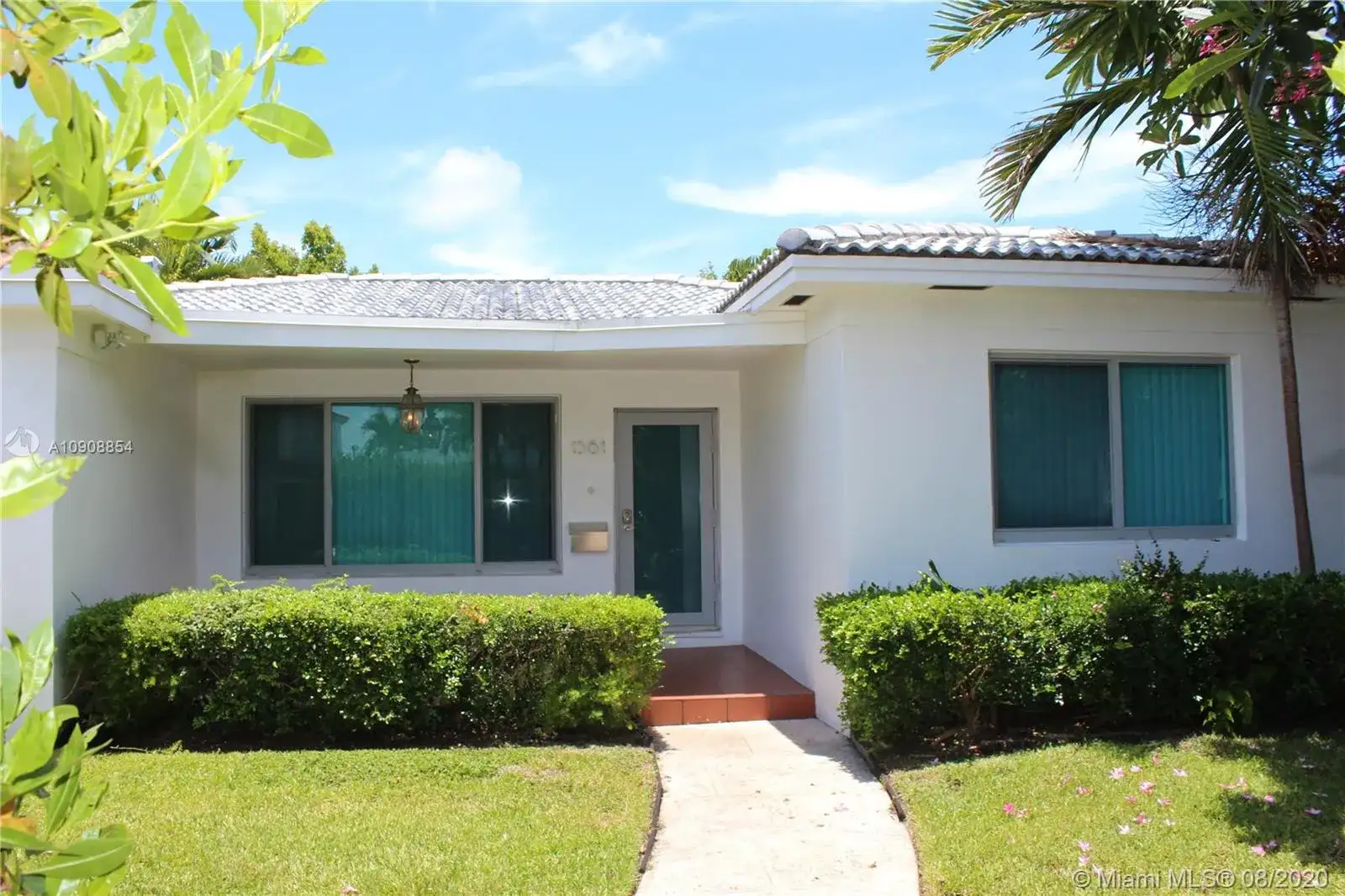 1361 Stillwater Dr, Miami Beach FL 33141 photo 3