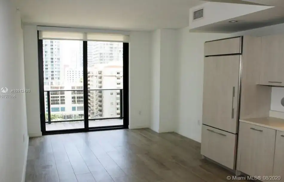 45 SW 9th St # 1004, Miami FL 33130 photo 4