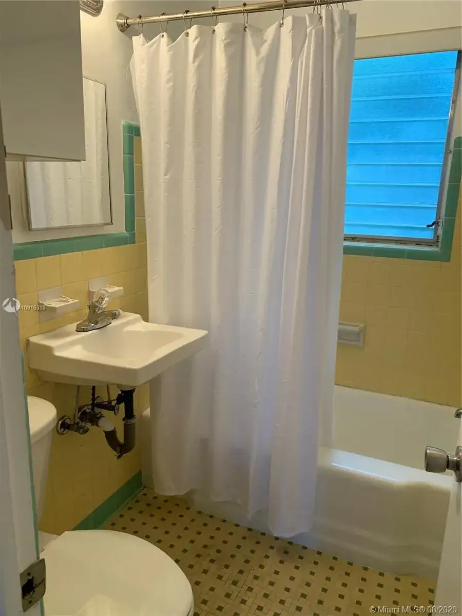 645 NE 77th St # 14, Miami FL 33138 photo 4