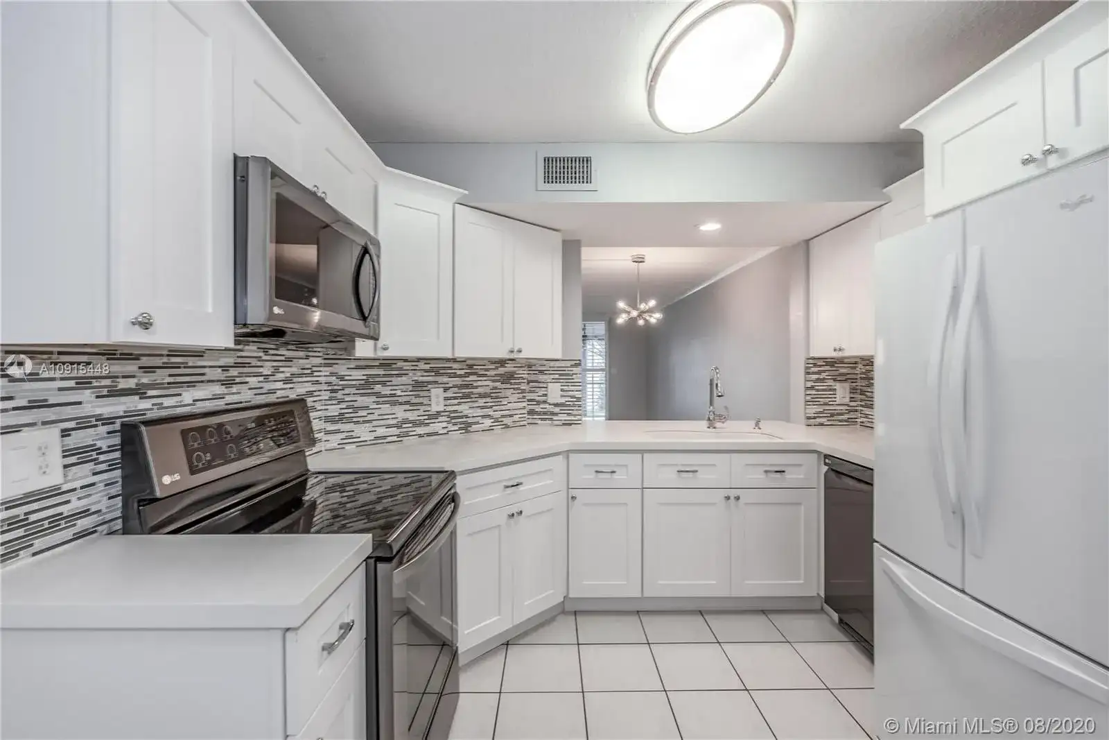 116 Lake Emerald Dr # 105, Oakland Park FL 33309 photo 3