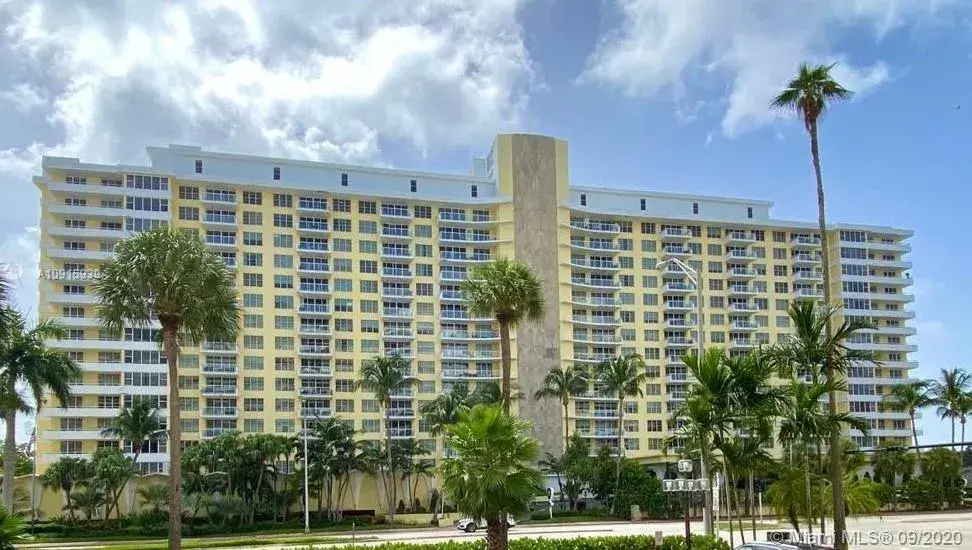 5600 Collins Ave # 5C, Miami Beach FL 33140