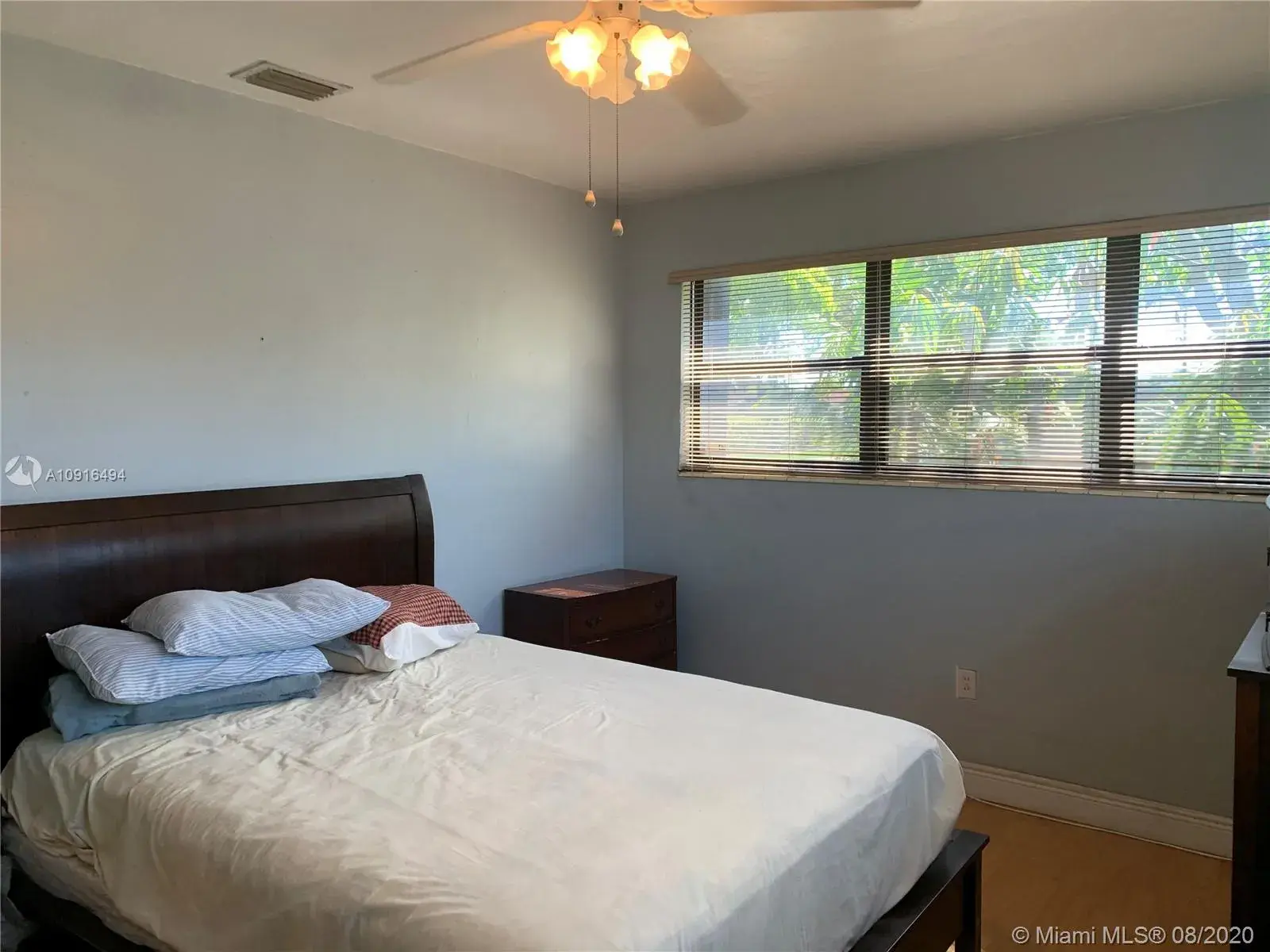 460 NE 169th St, North Miami Beach FL 33162 photo 5
