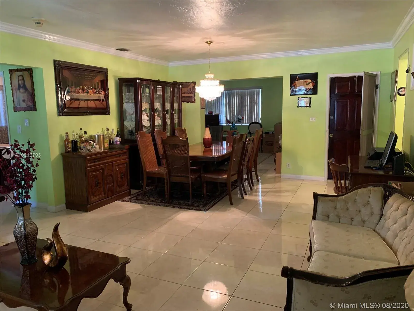590 NE 157th Ter, Miami FL 33162